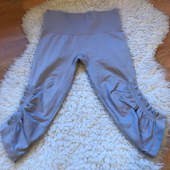 lululemon athletica Pants - LULULEMON ebb to street grey crops